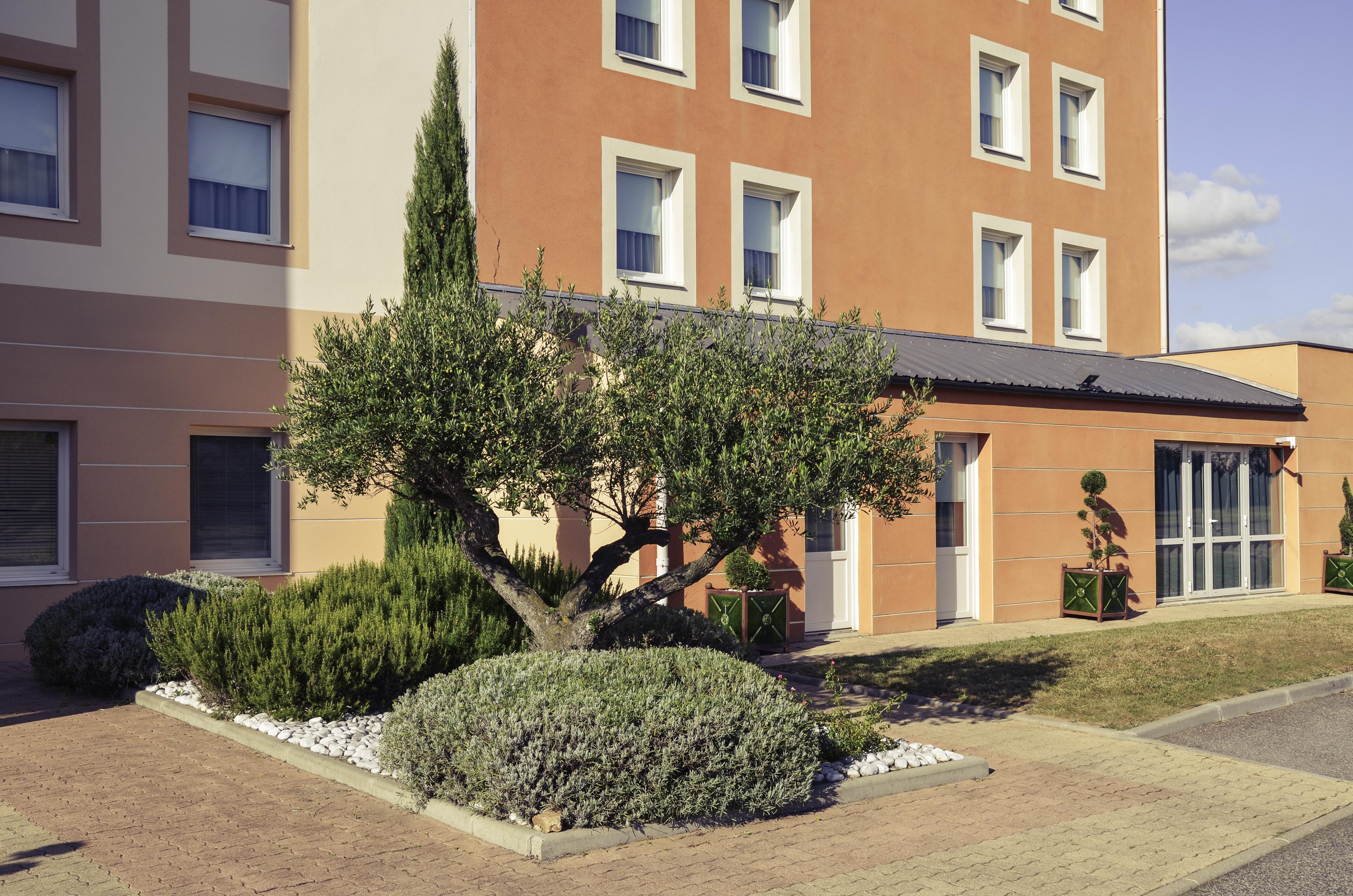 Mercure Lyon Est Шапоне Екстериор снимка