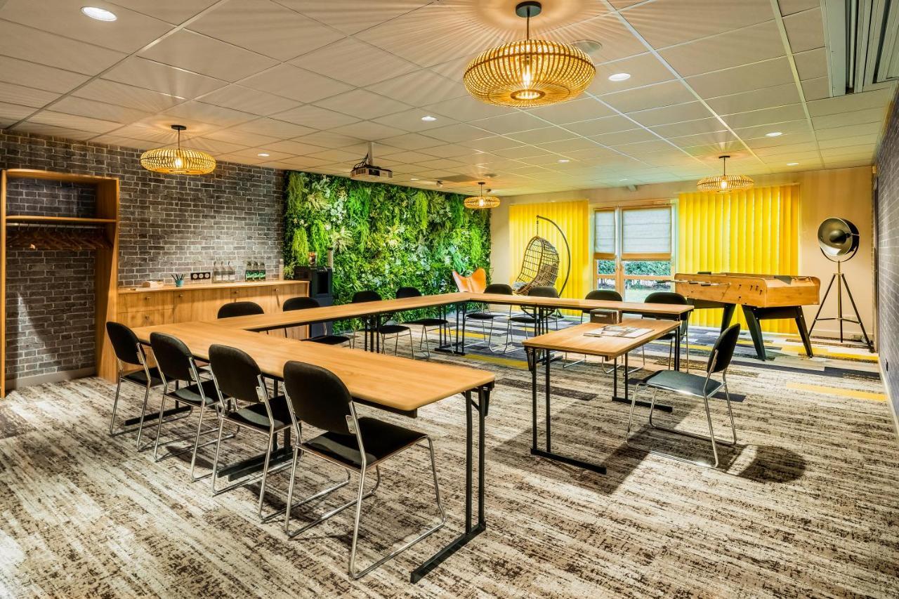 Mercure Lyon Est Шапоне Екстериор снимка
