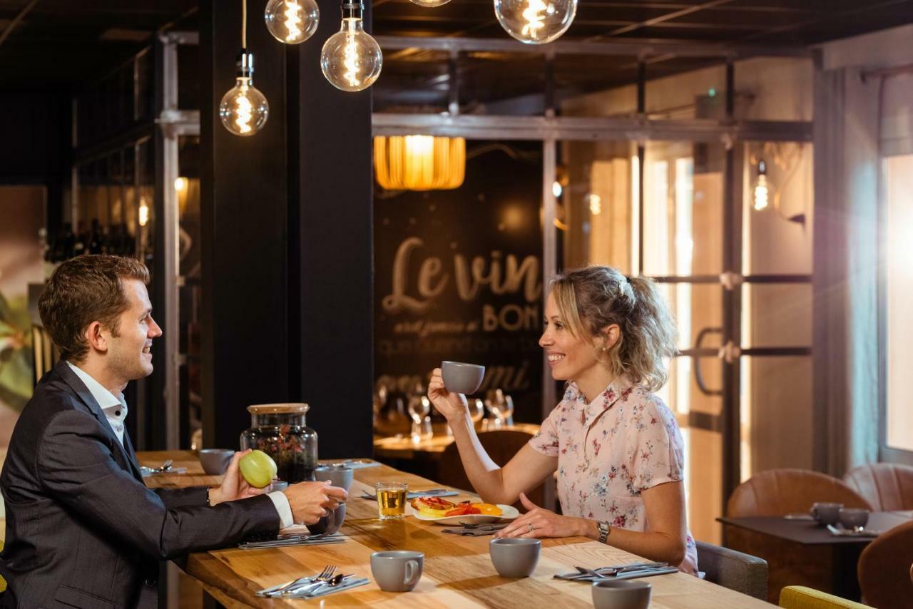 Mercure Lyon Est Шапоне Екстериор снимка