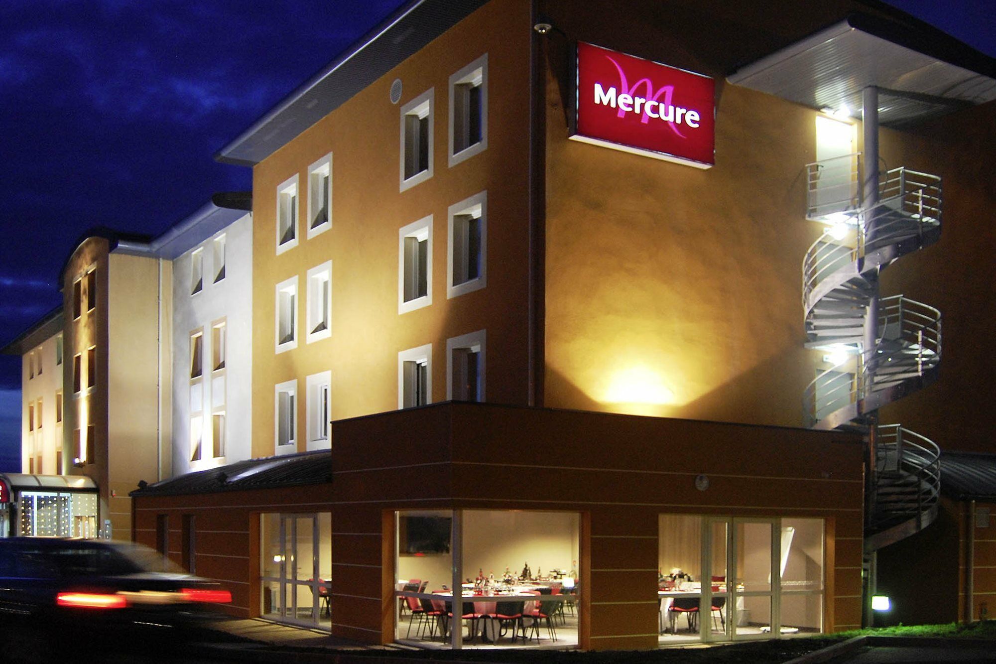 Mercure Lyon Est Шапоне Екстериор снимка